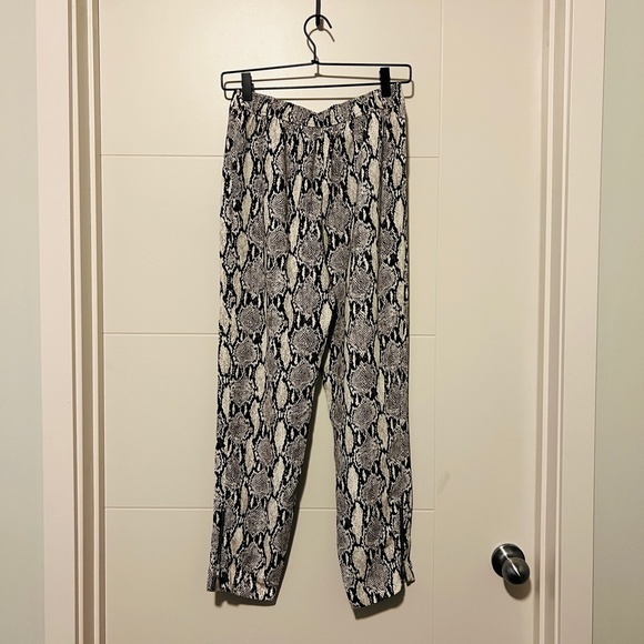 ALC Elijah Python Snakeskin Pull On Pant Size 2 - Picture 5 of 5
